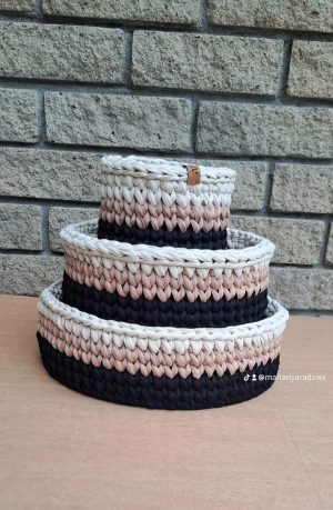 crochet gift basket